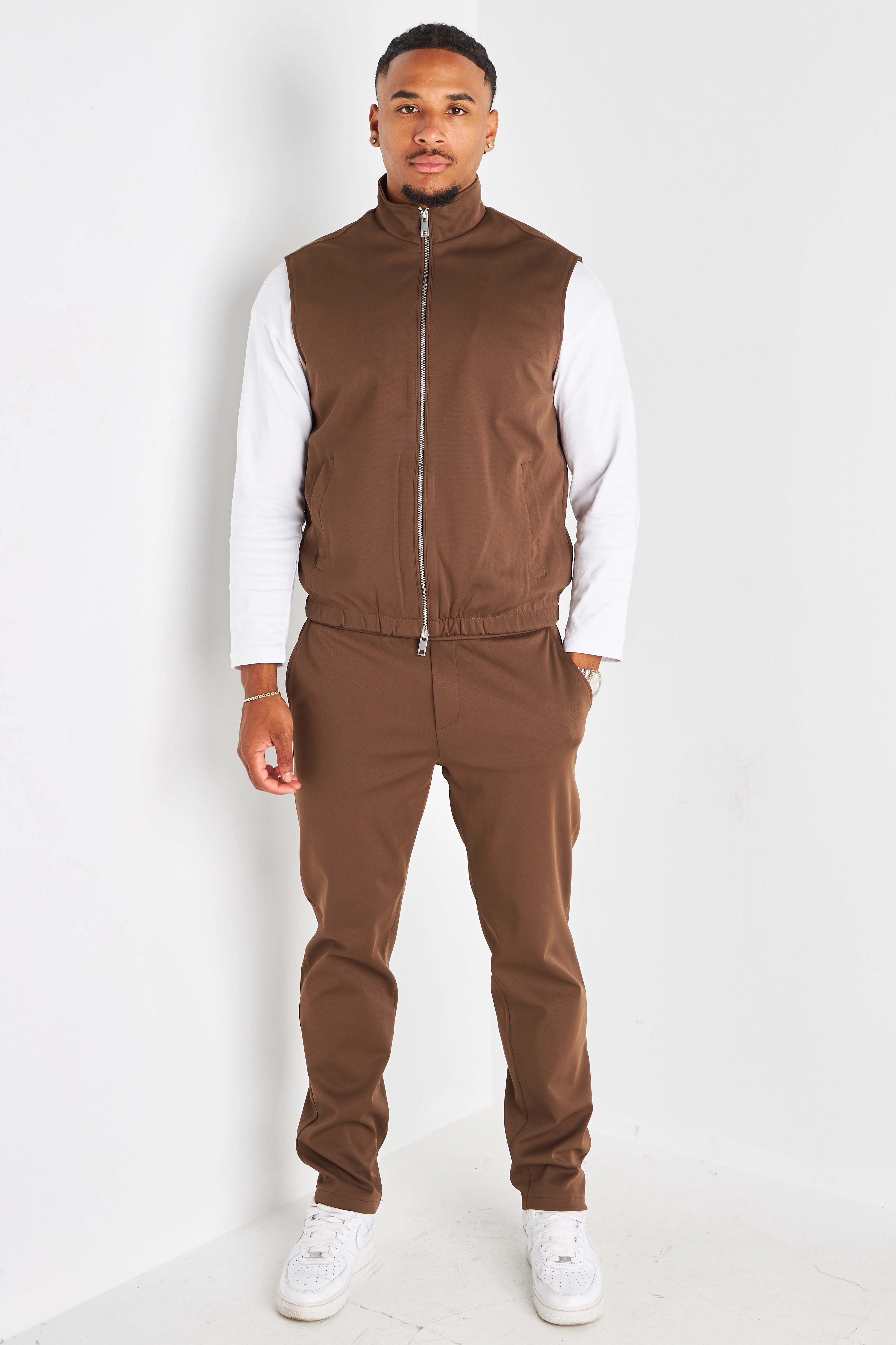 Ensemble 3 pièces marron veste sans manches + manteau manches longues + pantalon