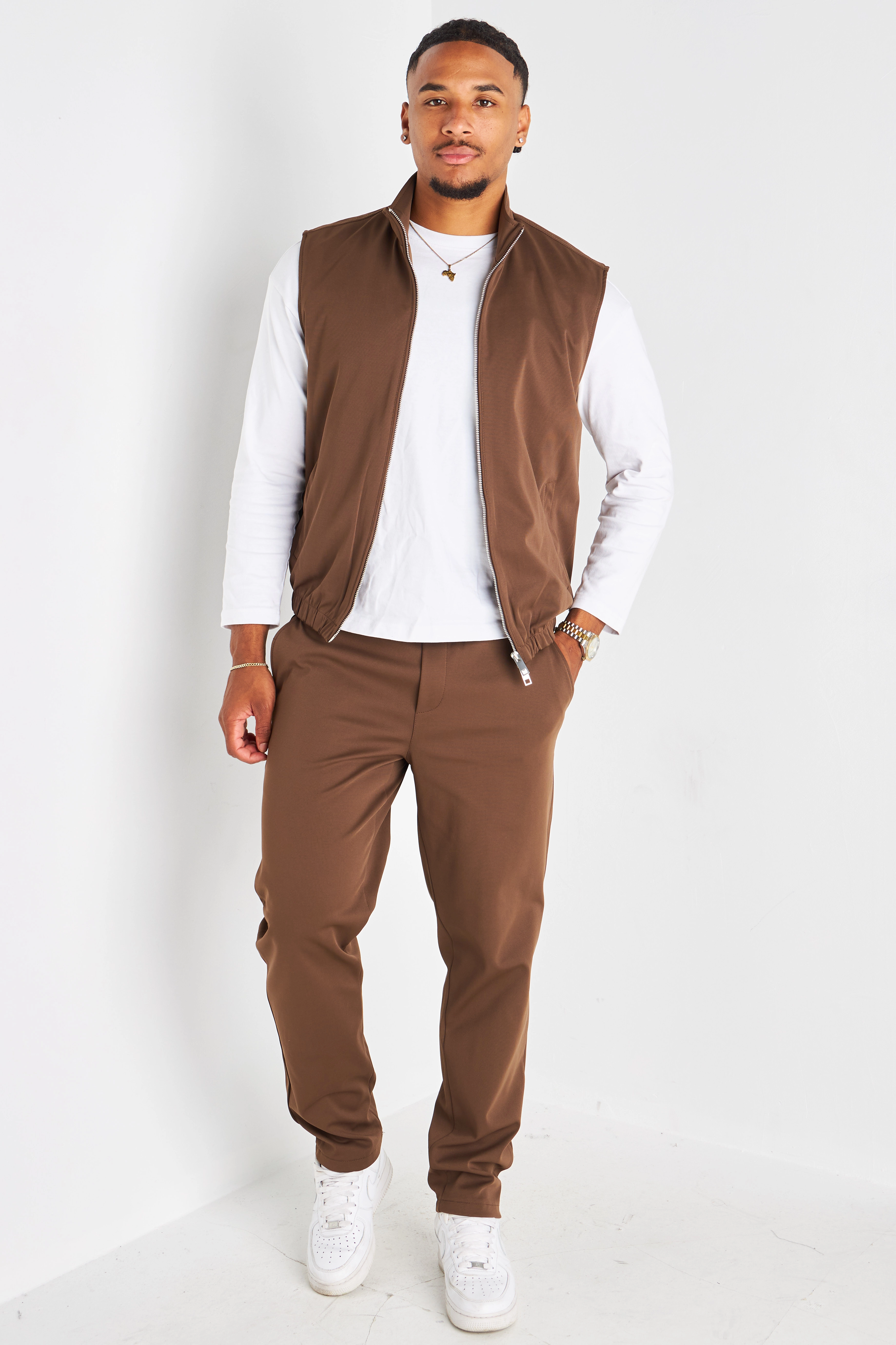 Ensemble 3 pièces marron veste sans manches + manteau manches longues + pantalon